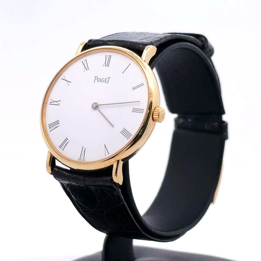 Vintage Piaget 8065 Quartz Solid 18K Yellow Gold White Dial 31.5mm watch pre owned