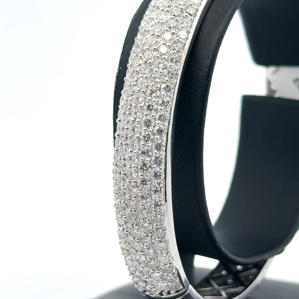 14k White Gold 17.07CT Diamond Bangle Bracelet, 34.7g, 8'' wrist