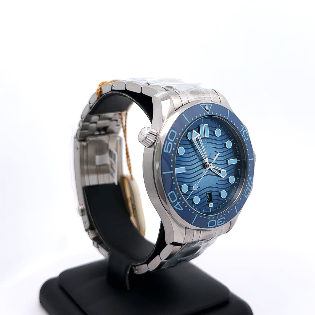 Omega Seamaster Diver 300M Steel on Rubber Strap 42mm - 210.30.42.20.03.003
