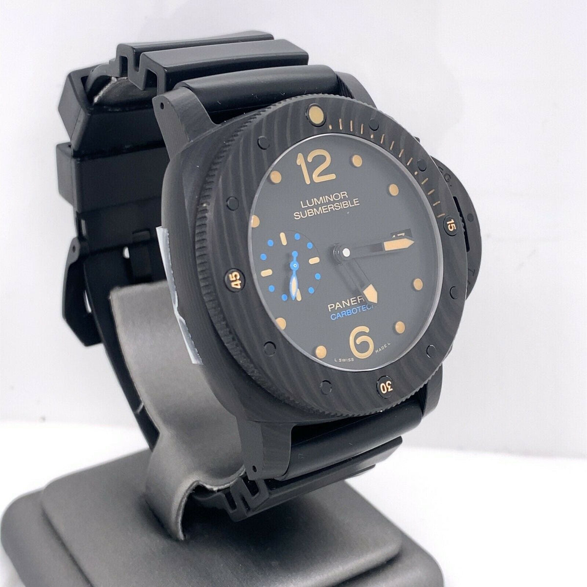 Panerai SUBMERSIBLE CARBOTECH™ 47mm Watch PAM 616