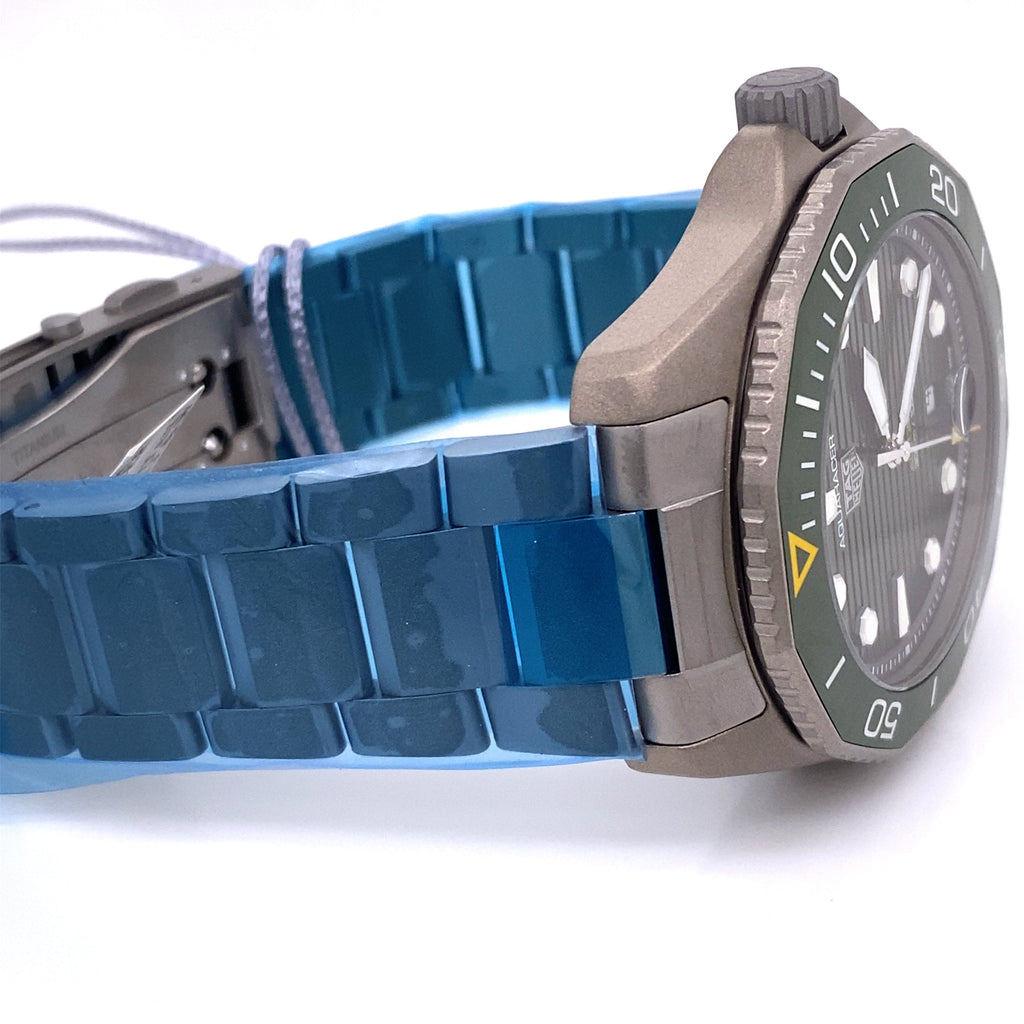 TAG HEUER AQUARACER PROFESSIONAL 300 AUTOMATIC 43MM WATCH, WBP208B.BF0631