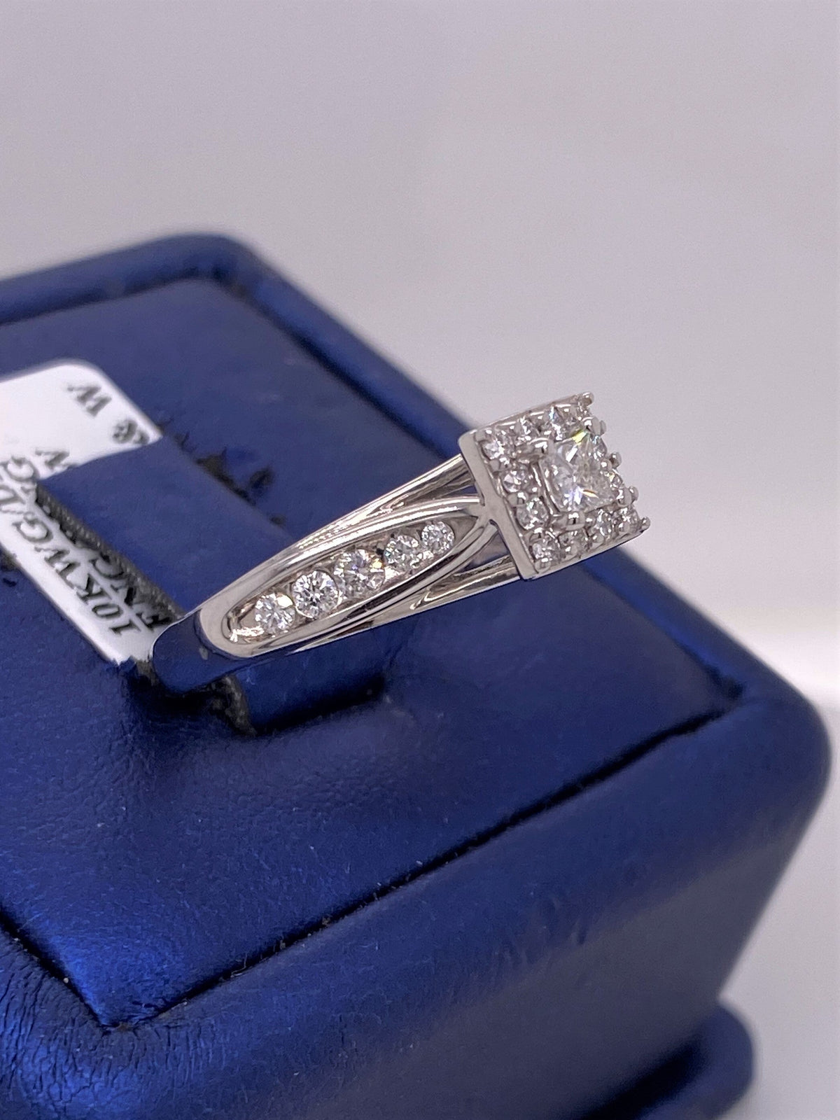 10k White Gold 0.50 CT Diamond Ladies Enagement Ring