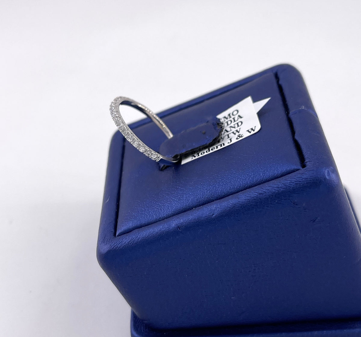 18K White Gold 0.50 CT Diamond Wedding Band