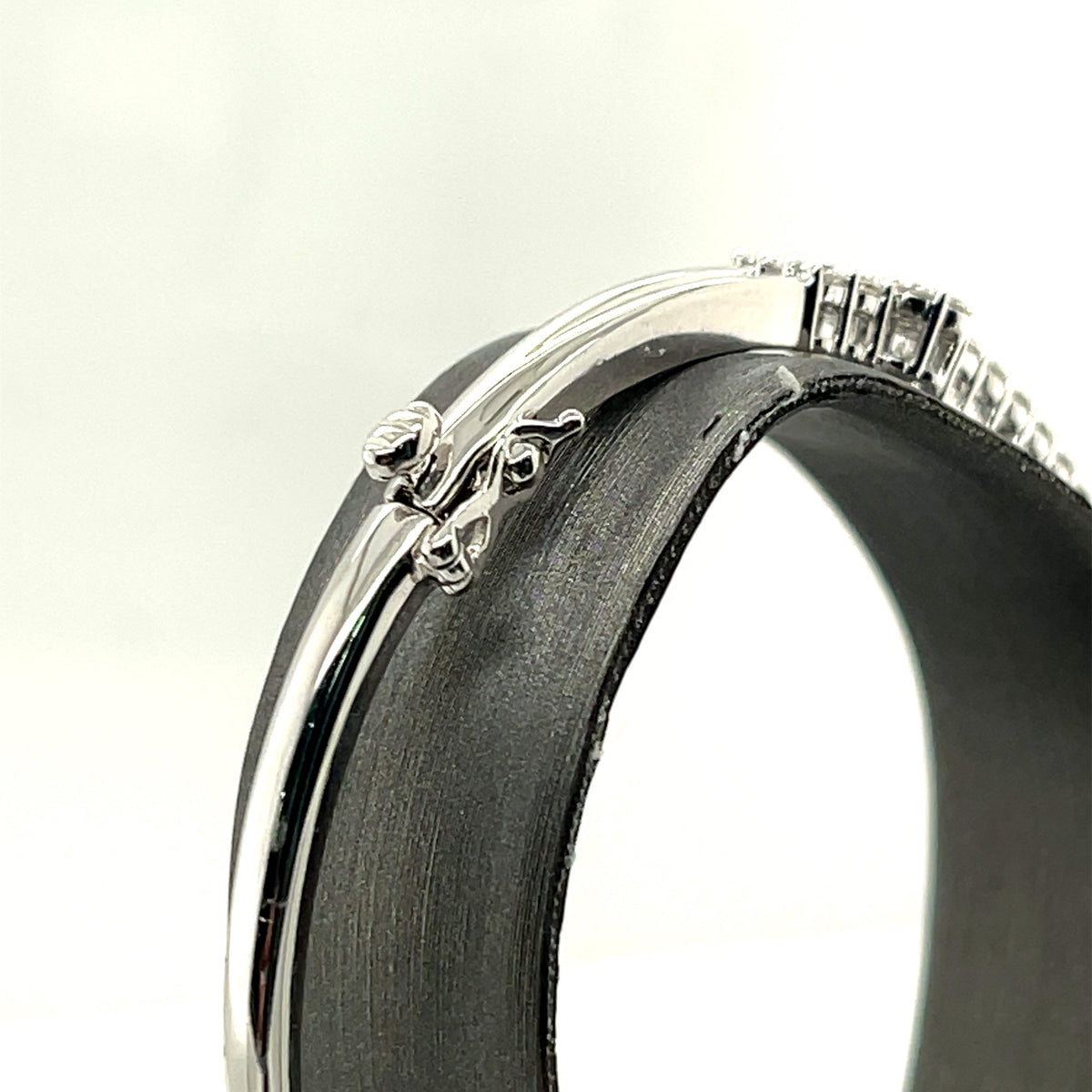 14k White Gold 2.25 Ct Diamond Ladies Bangle Bracelet, 11.6g