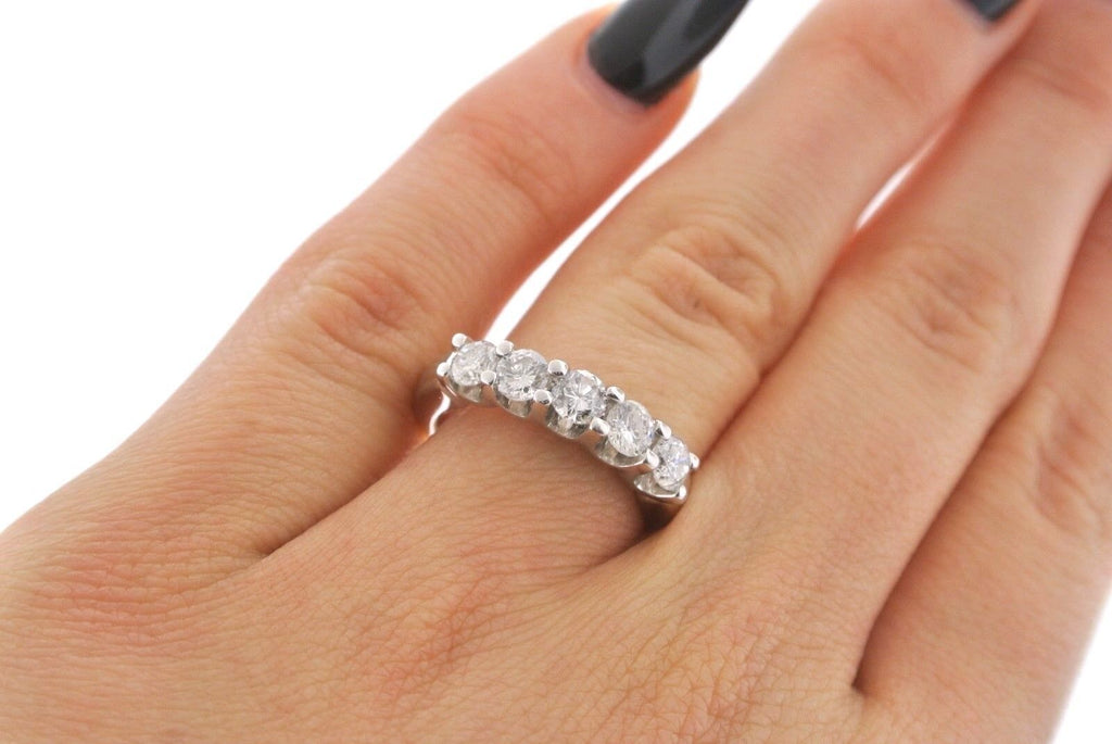 14k White Gold 1.00 CT Diamond Ladies Band, 5.4gm, Size 5.25