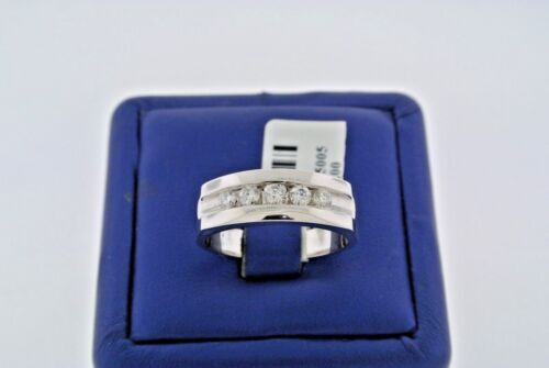 14k White Gold 0.75 CT Diamond Men's Band, 8.9gm, Size 10