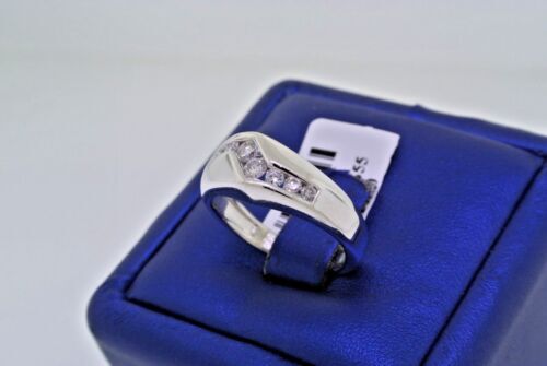 14k White Gold 0.65 CT Diamond Wedding Band, 4.8gm, Size 6.75