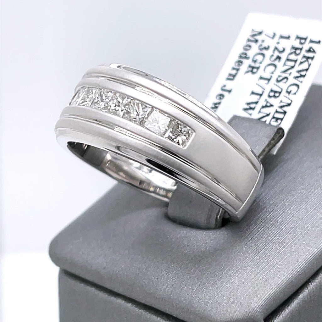 14k White Gold 1.25 CT Diamond Men's Band, 7.3gm, Size 10