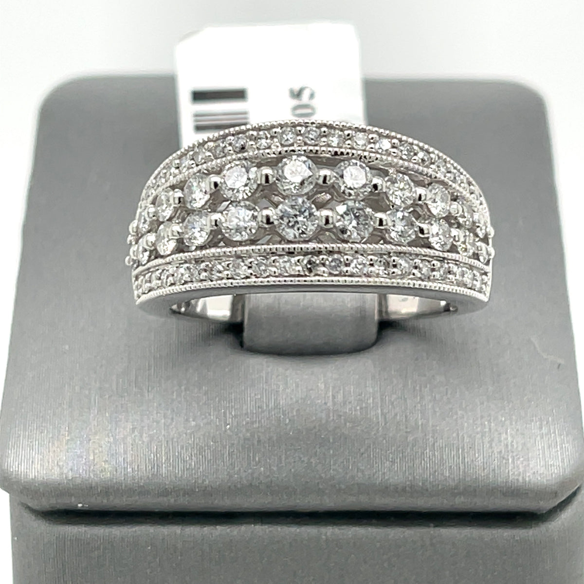 14K White Gold 1.00 CT Diamond Ladies Ring, 4.6gm, Size 6.75
