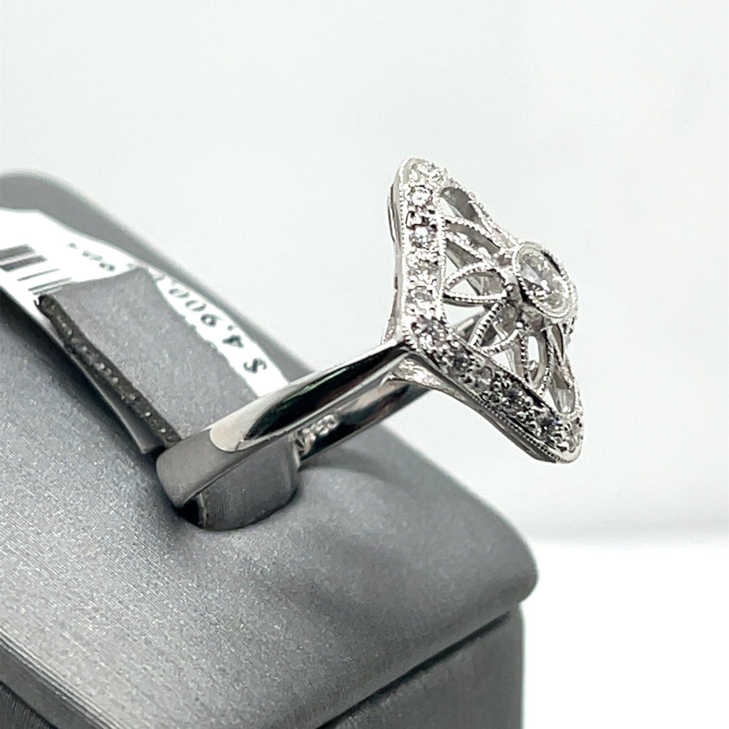Fancy Ladies 18k White Gold 0.35 CT Diamond Ring  4.3g Size 7.25