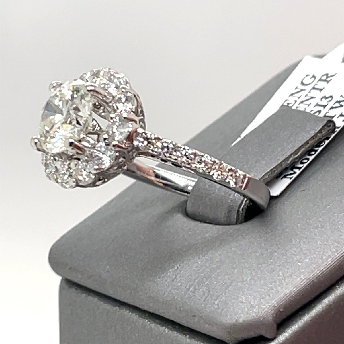 18K White Gold 3.00CT Round Cut Diamond Engagement Ring, Size 4.5, 4.6G