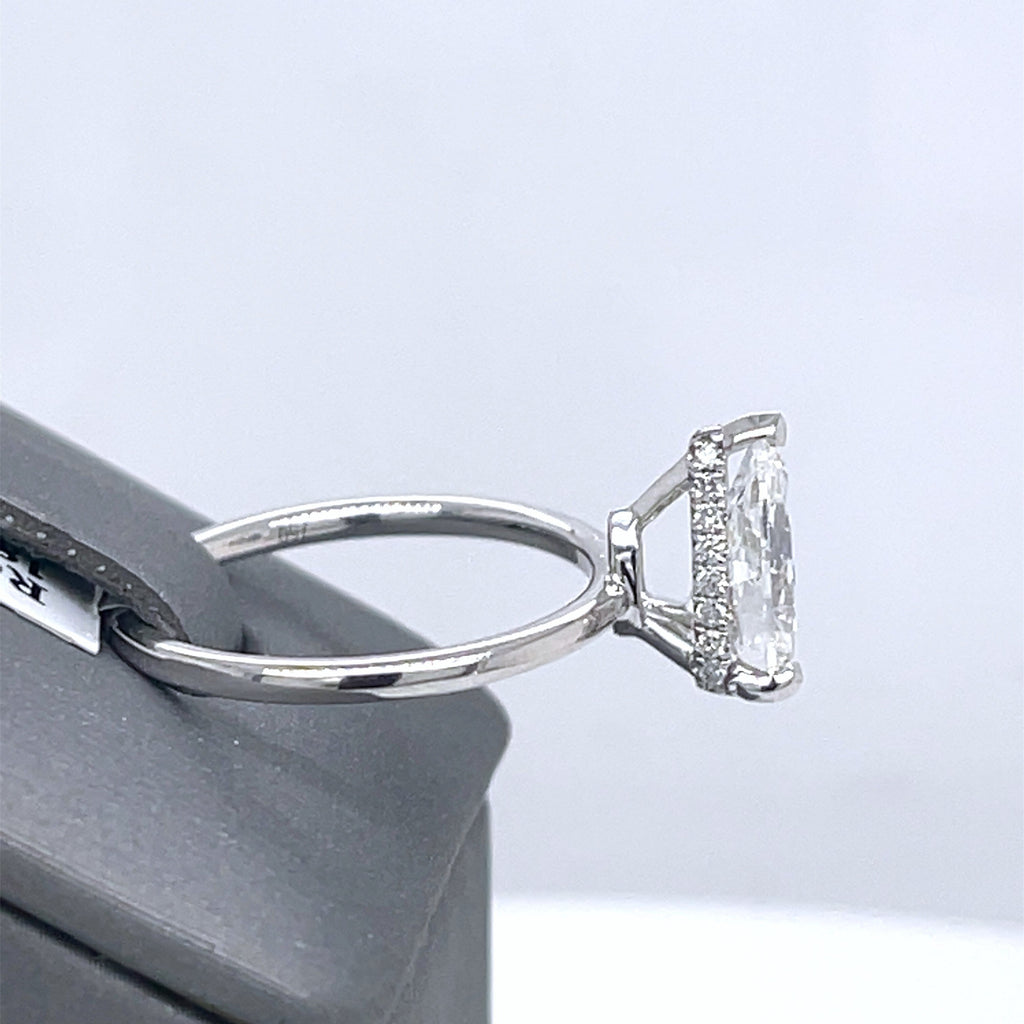 18k White Gold 1.75 CT Pear Shape Diamond Engagement Ring, 2.7gm