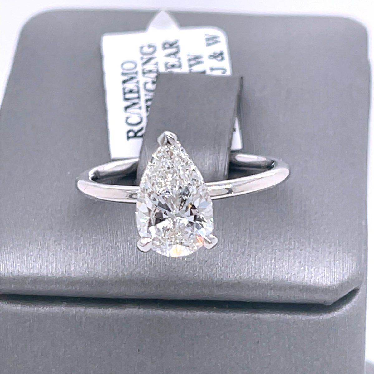 18k White Gold 1.75 CT Pear Shape Diamond Engagement Ring, 2.7gm