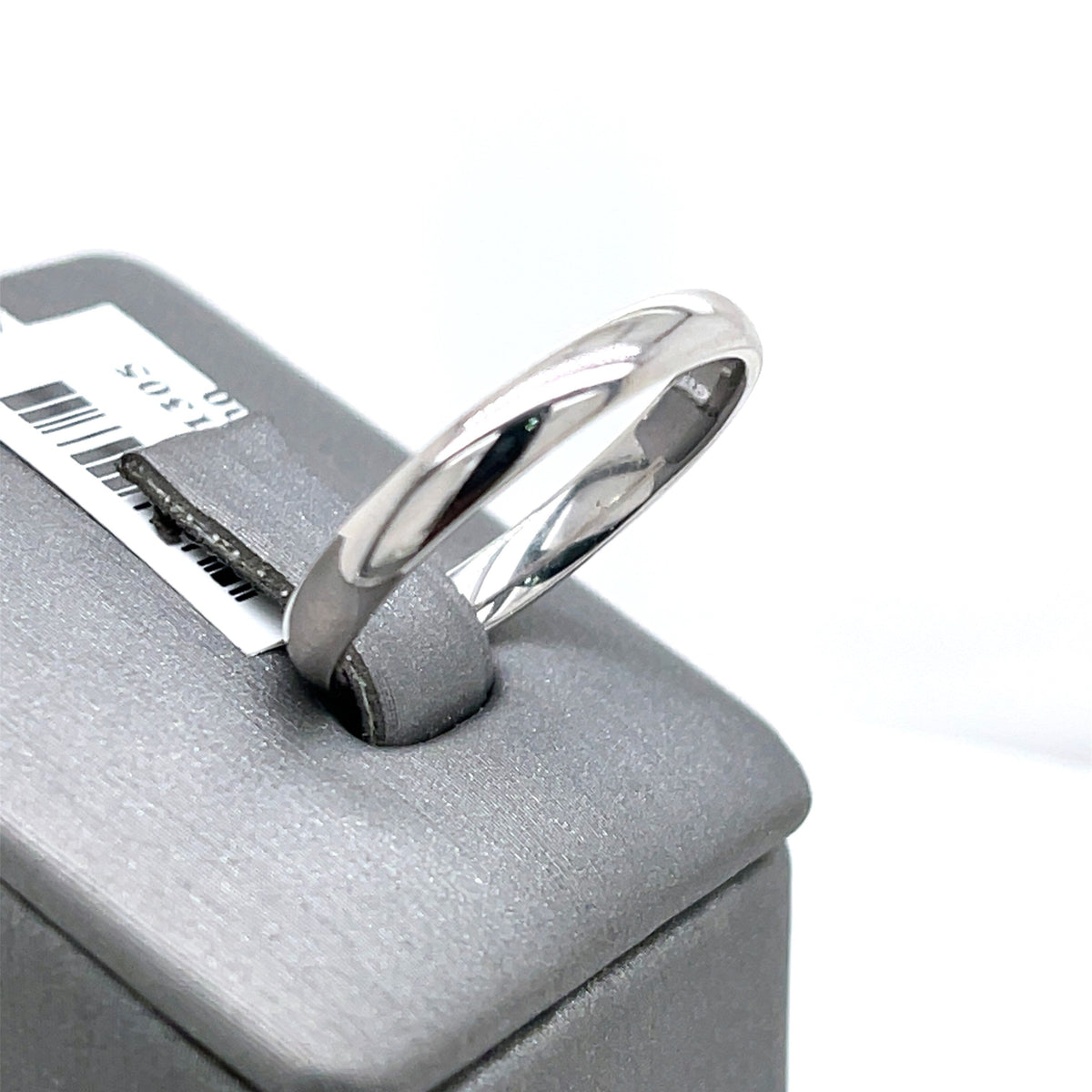 14k White Gold Ladies Wedding Band, 2.6gm, Size 7.5