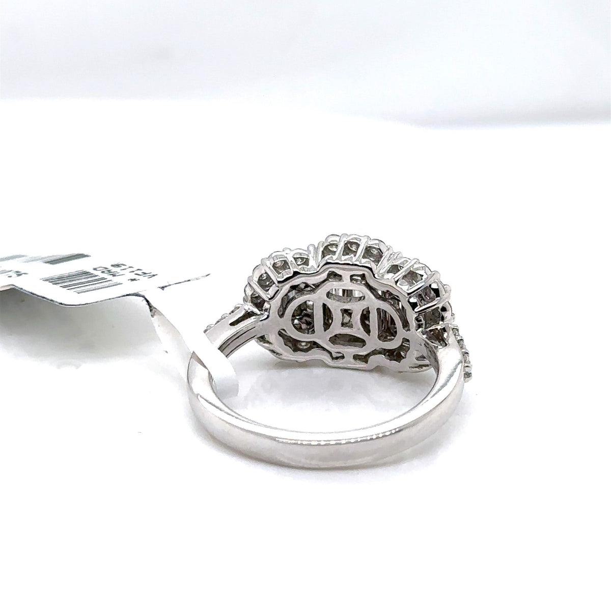 14k White Gold 2.25CT Baguette & Round Diamond Ring, 5.8gm, size 6.75