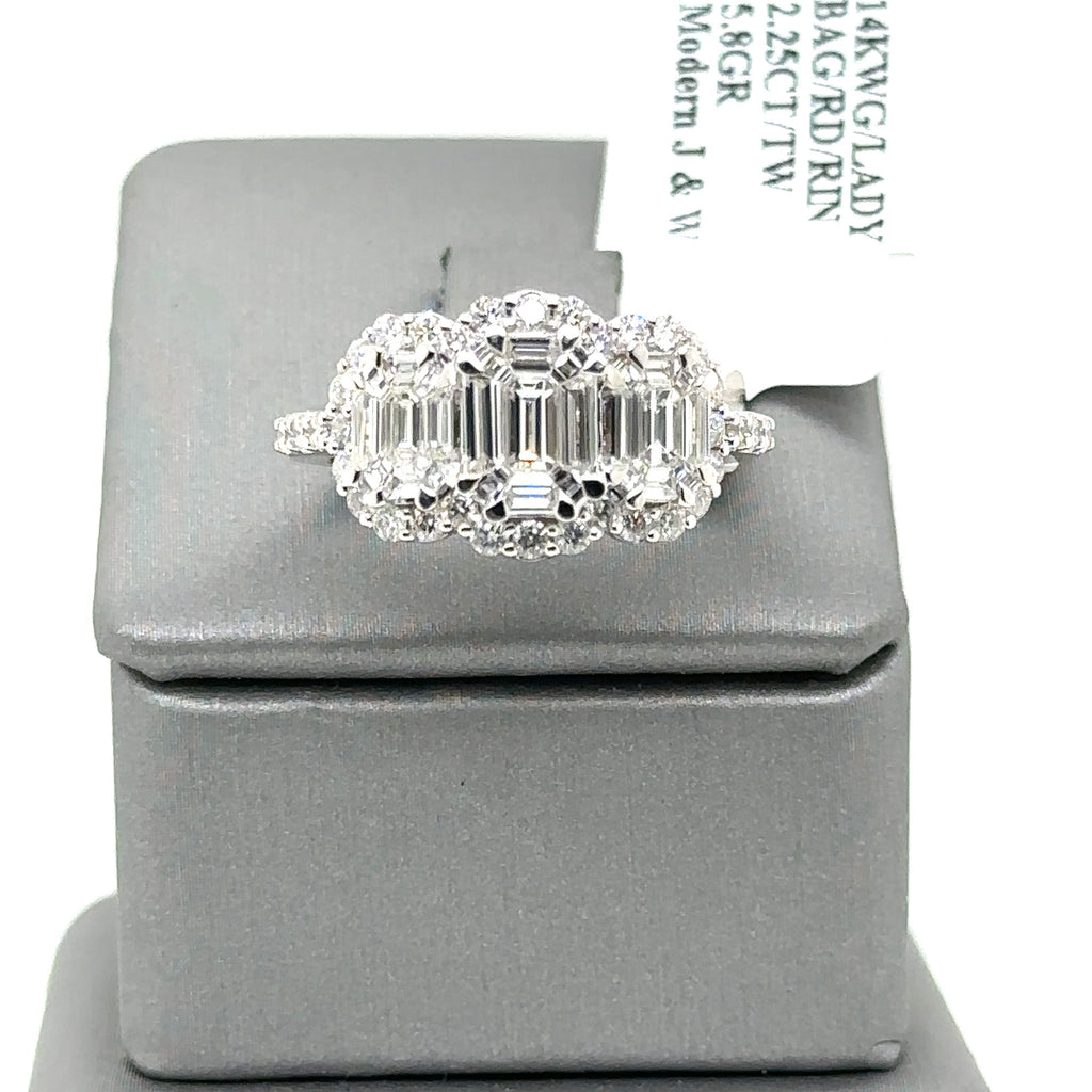 14k White Gold 2.25CT Baguette & Round Diamond Ring, 5.8gm, size 6.75