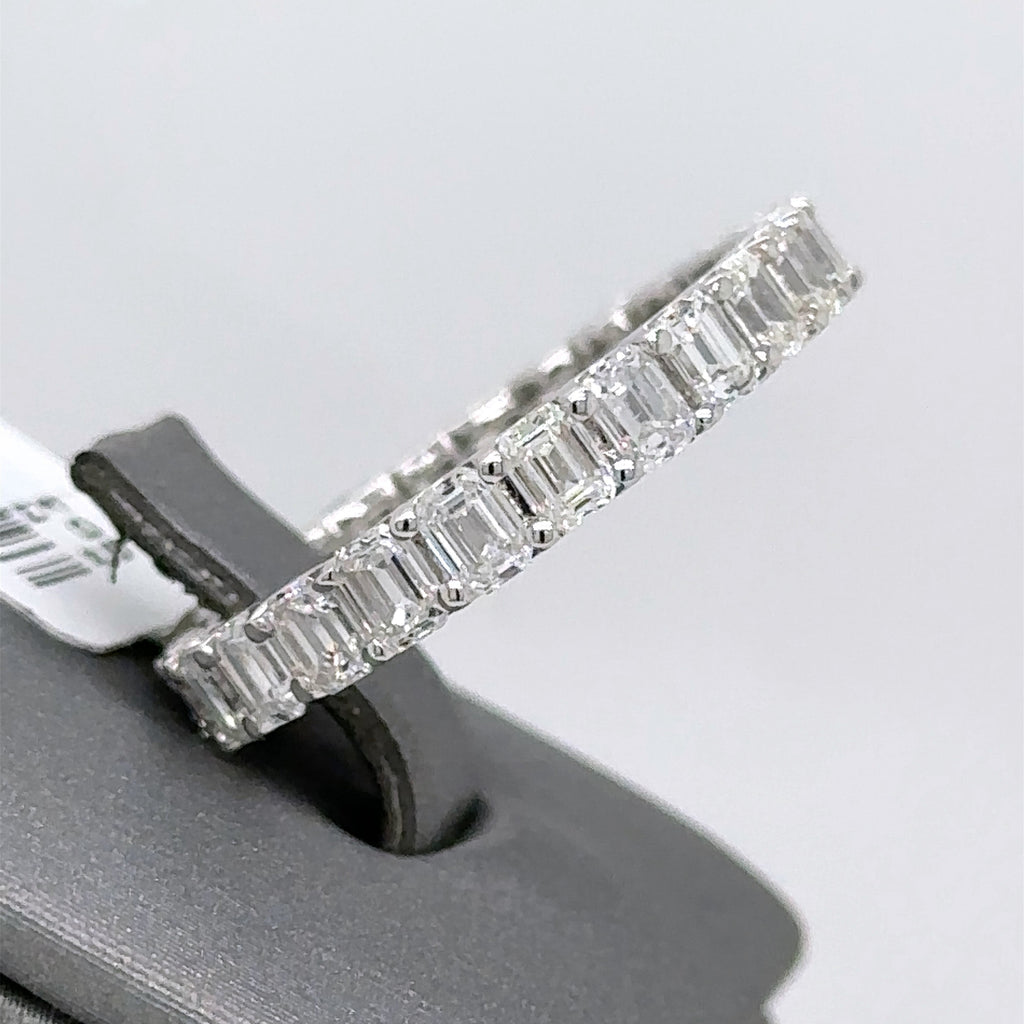 14K White Gold 3.50CT Emerald Diamond Eternity Band, 3gm, Size 8