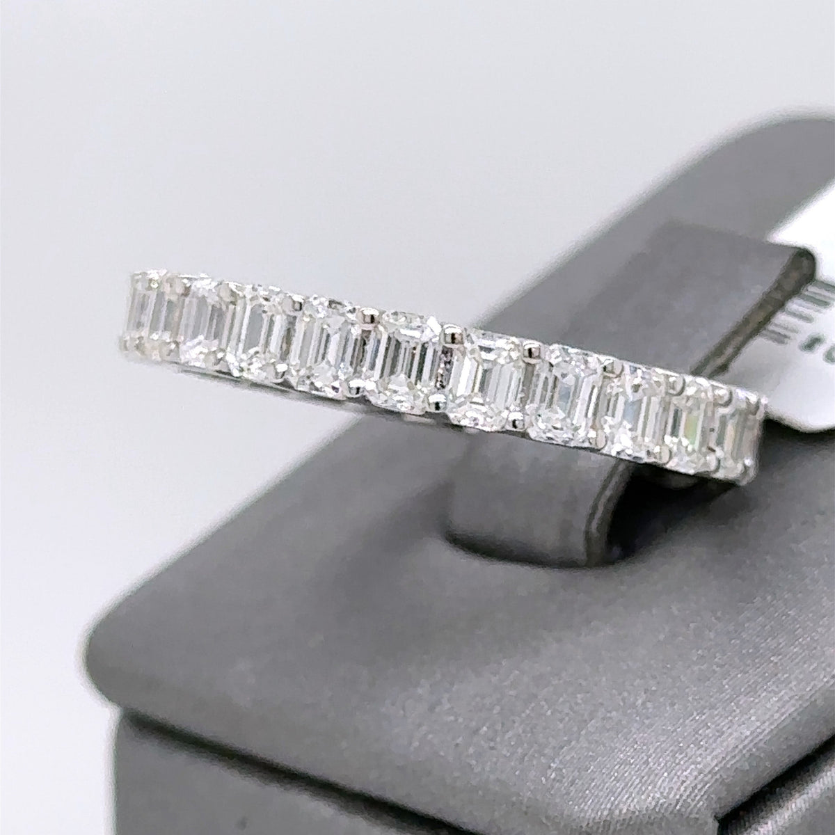 14K White Gold 3.50CT Emerald Diamond Eternity Band, 3gm, Size 8