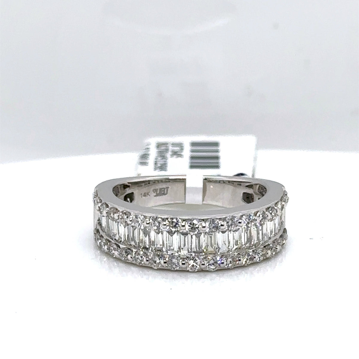 14k White Gold 1.85CT Baguette & Round Diamond Ring, 5.6gm, size 7.25