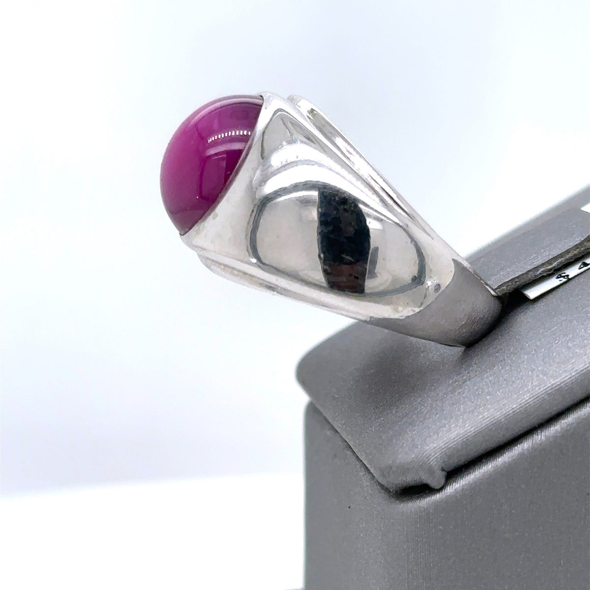 14k White Gold Men's Star Ruby Band, 14.7gm, Size 10.75