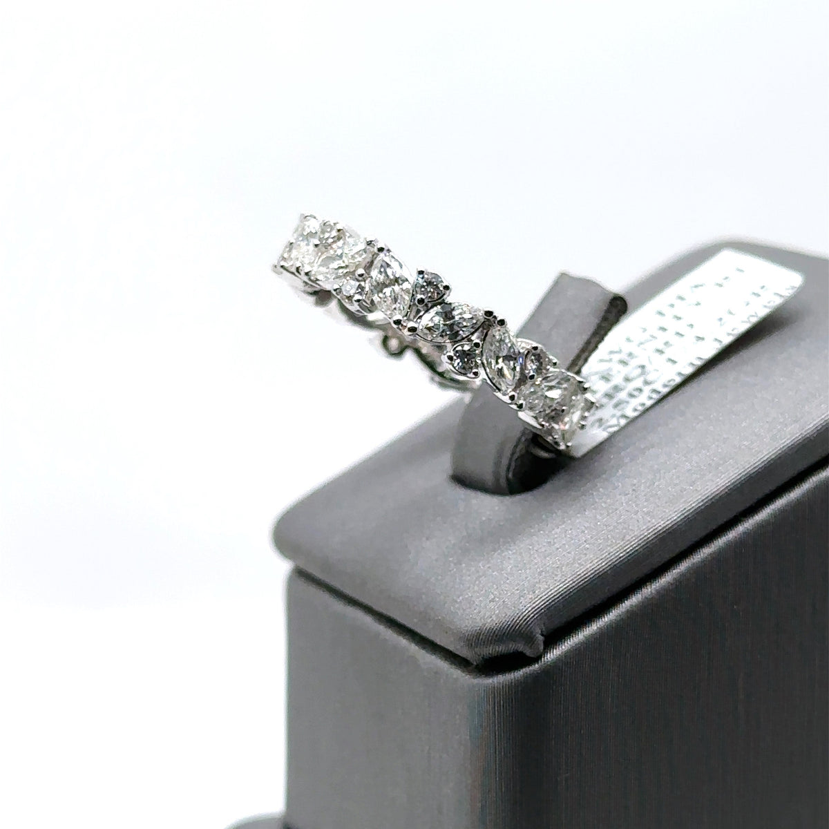 14k White Gold 3.50CT Baguette & Round Diamond Ring, 3.7gm, size 7