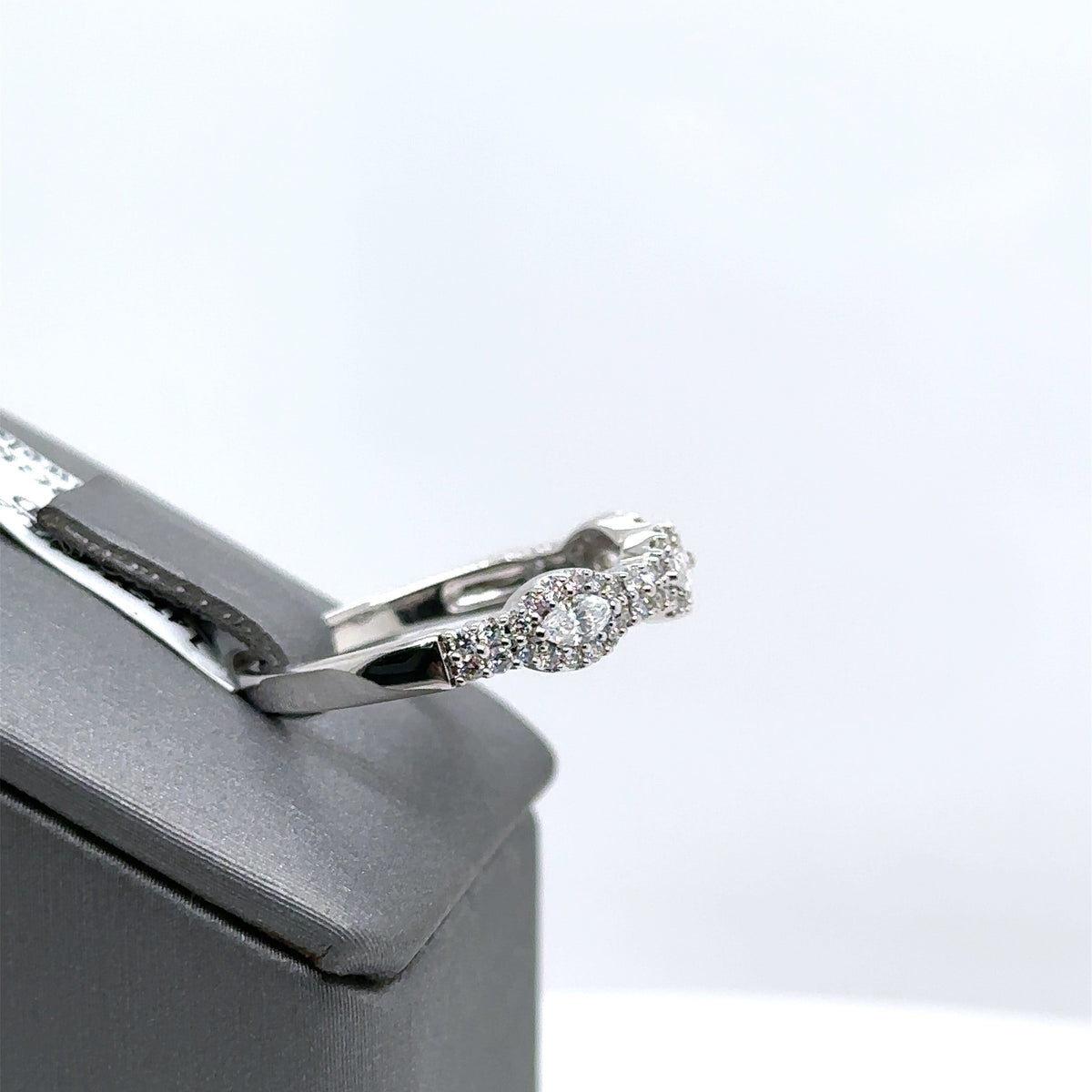 14k White 0.75CT Marquise & Round Cut Eternity Ring, 2.8gm Size 7,