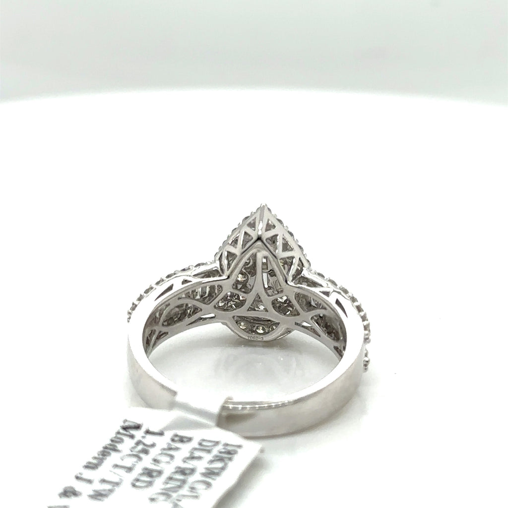 18k White Gold 1.25Ct Diamond Cluster Pear Shaped Ring 5.3gm, Size 7