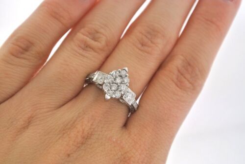 14K WHITE GOLD 1.50CT ROUND/MARQUISE CUT CLUSTER DIAMOND ENGAGEMENT RING