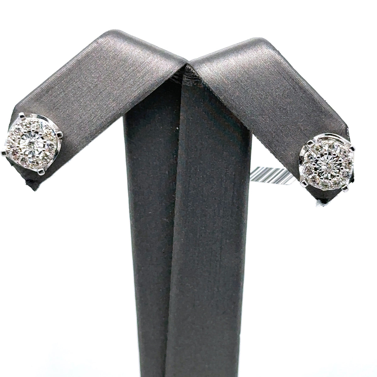 14k White Gold 1.00 CT Diamond Cluster Stud Earrings, 2.9gm