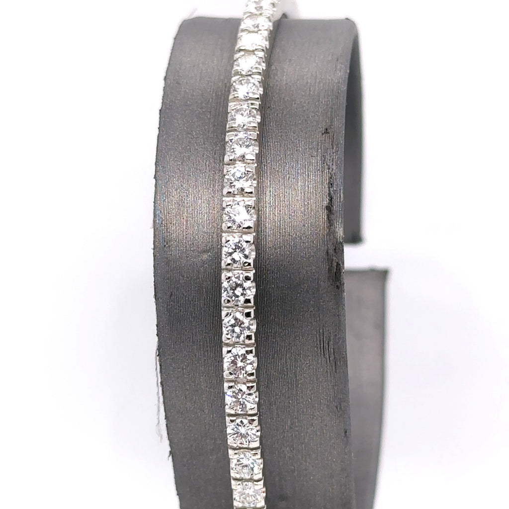Platinum 2.50Ct Diamond Bangle Bracelet, 30.5G, S15853