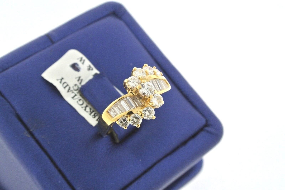 18K YELLOW GOLD 1.25CT DIAMOND TWISTED DESIGN CLUSTER RING S101766