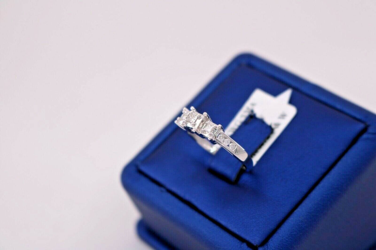 14K White Gold 0.25 CT Diamond Ladies Engagement Ring, 2.2gm, Size 5.75, S105490