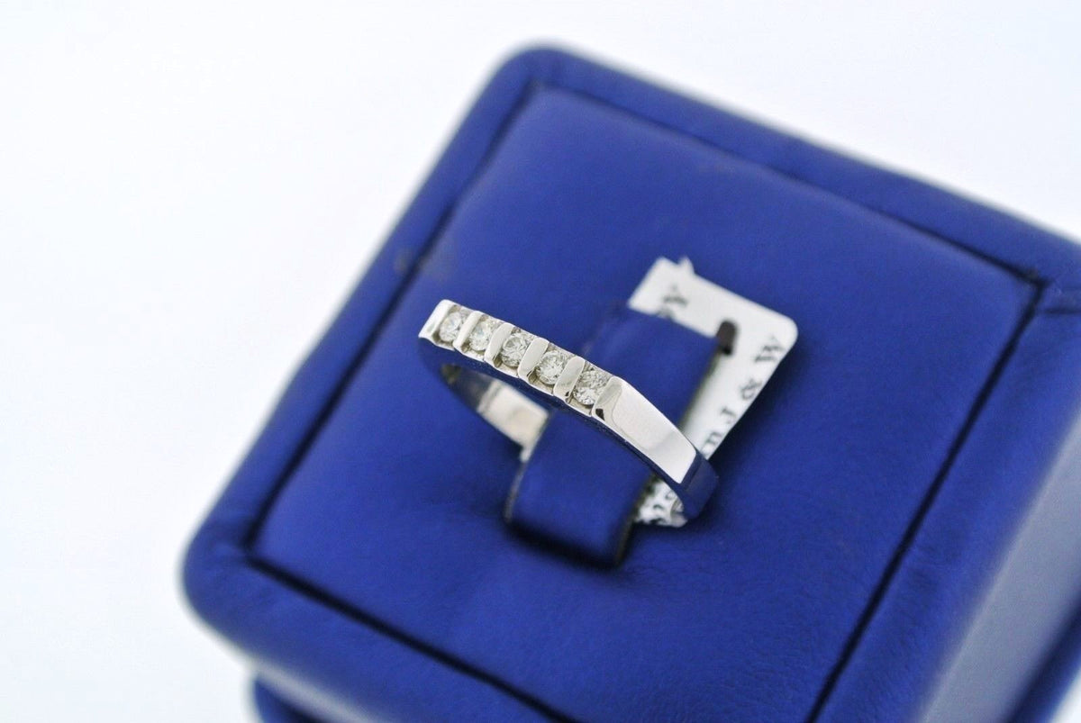 14K WHITE GOLD 0.25 CT ROUND CUT DIAMONDS 5 STONES LADIES DIAMOND BAND S102320