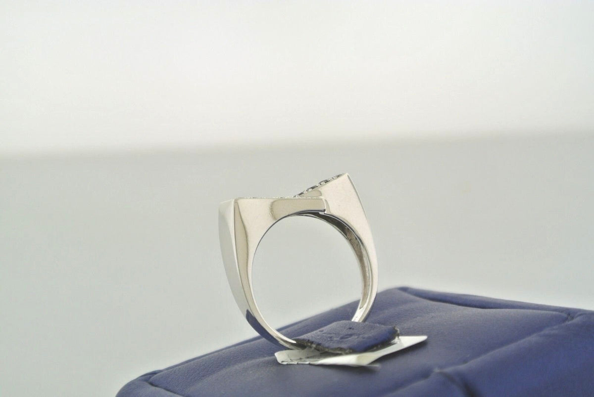 14k White Gold 0.50 CT Black & White Diamond Ring, 4.2gm, Size 7.25, S104373