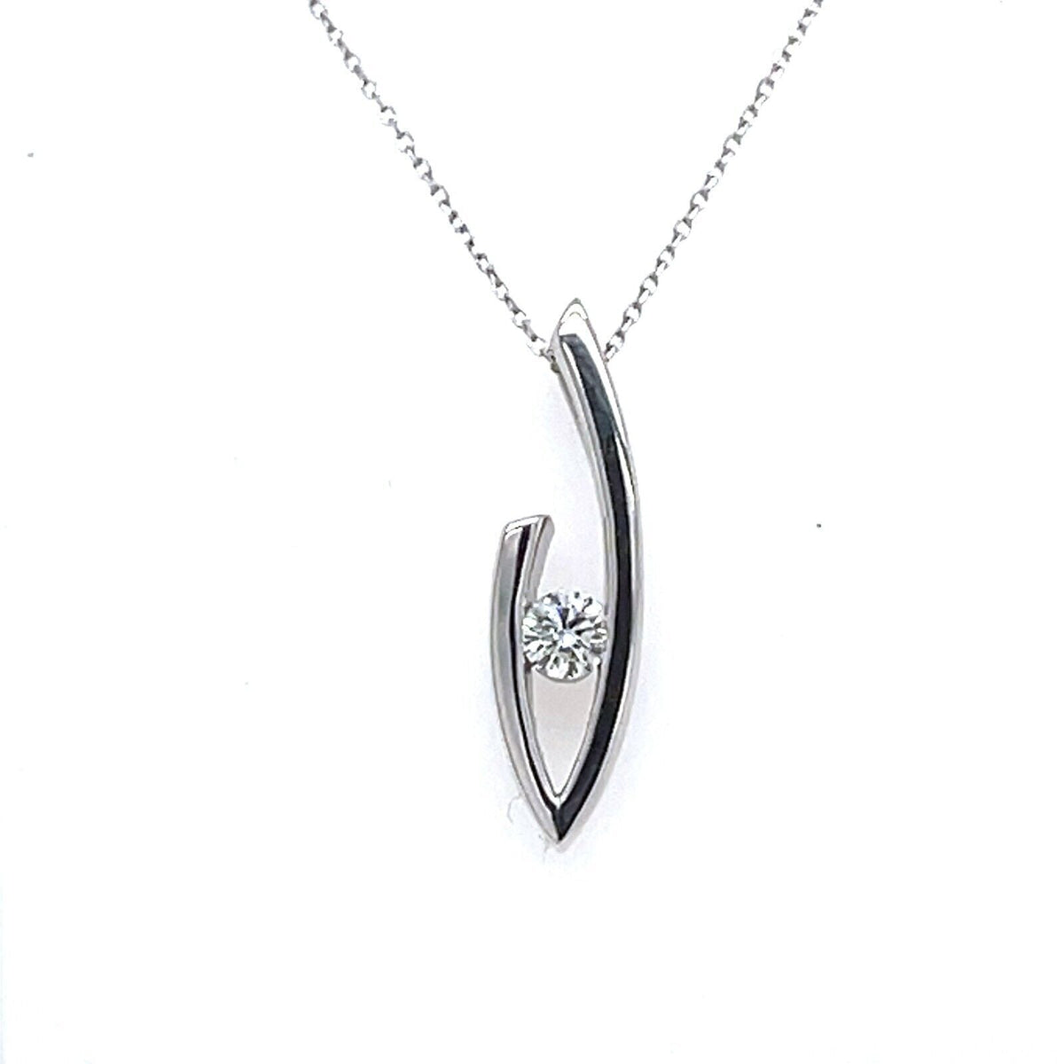 14k White Gold 0.30 CT Diamond Pendant Necklace, 4.8gm, S107316