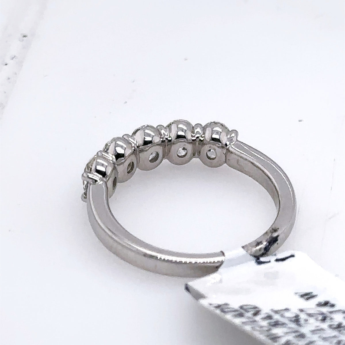 14k White Gold 1.75CT Oval Cut Diamond Ladies Band, 4.0g, Size 7, S107620