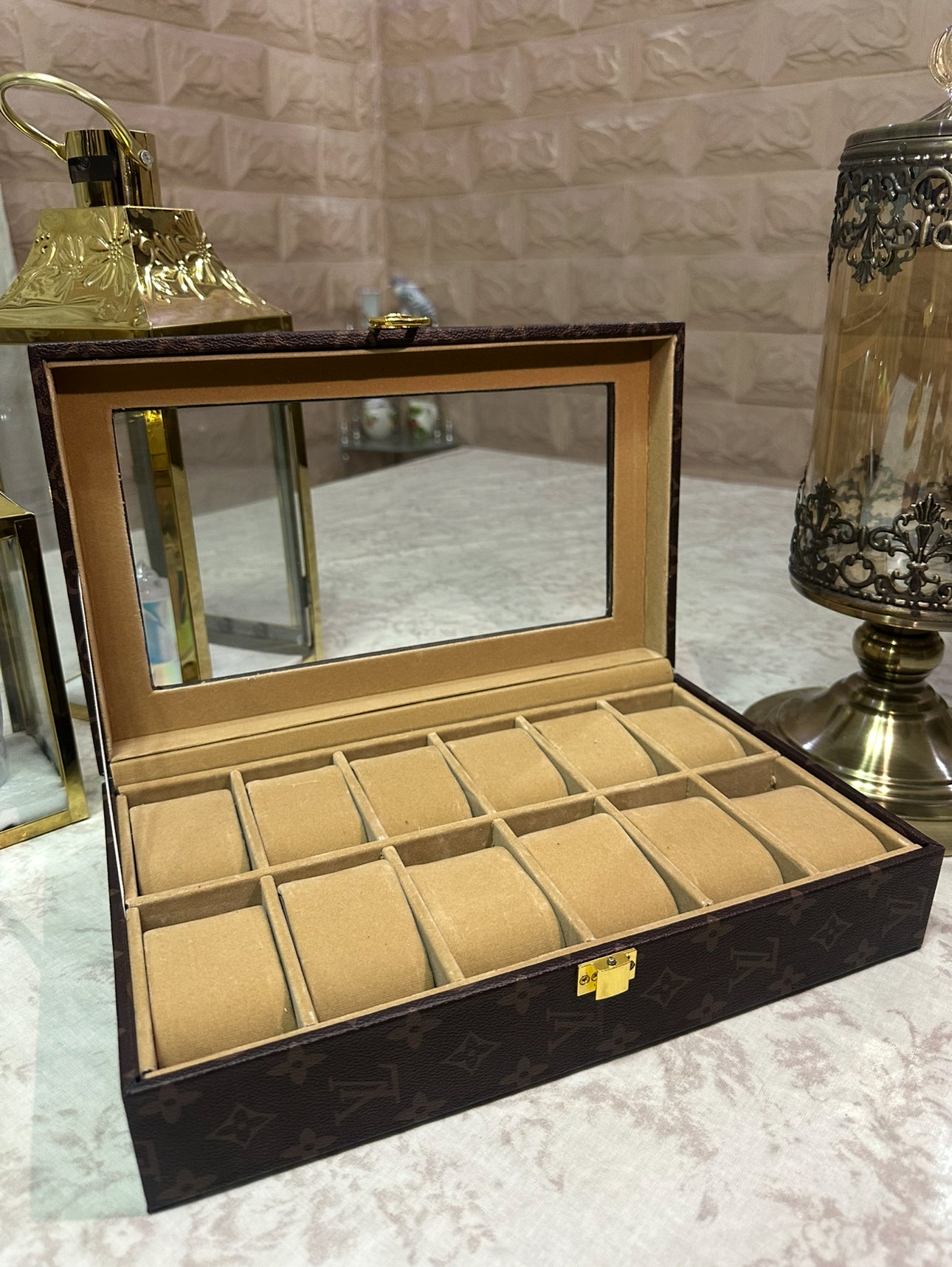 LV Watch Organizer