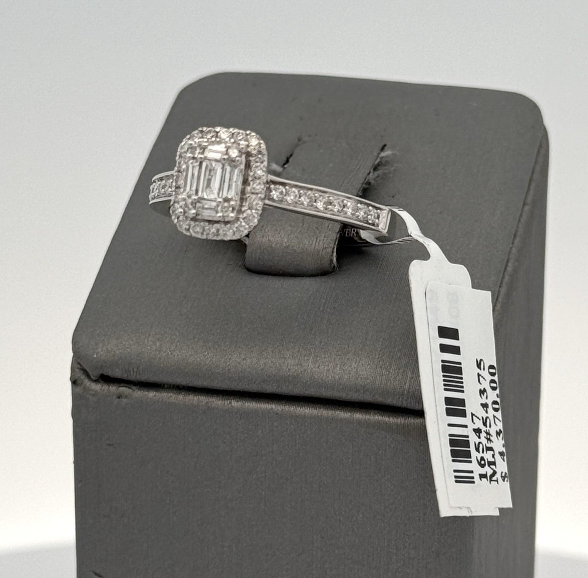 10k White Gold 0.50CT Diamond Engagement Ring Size 8 S16547