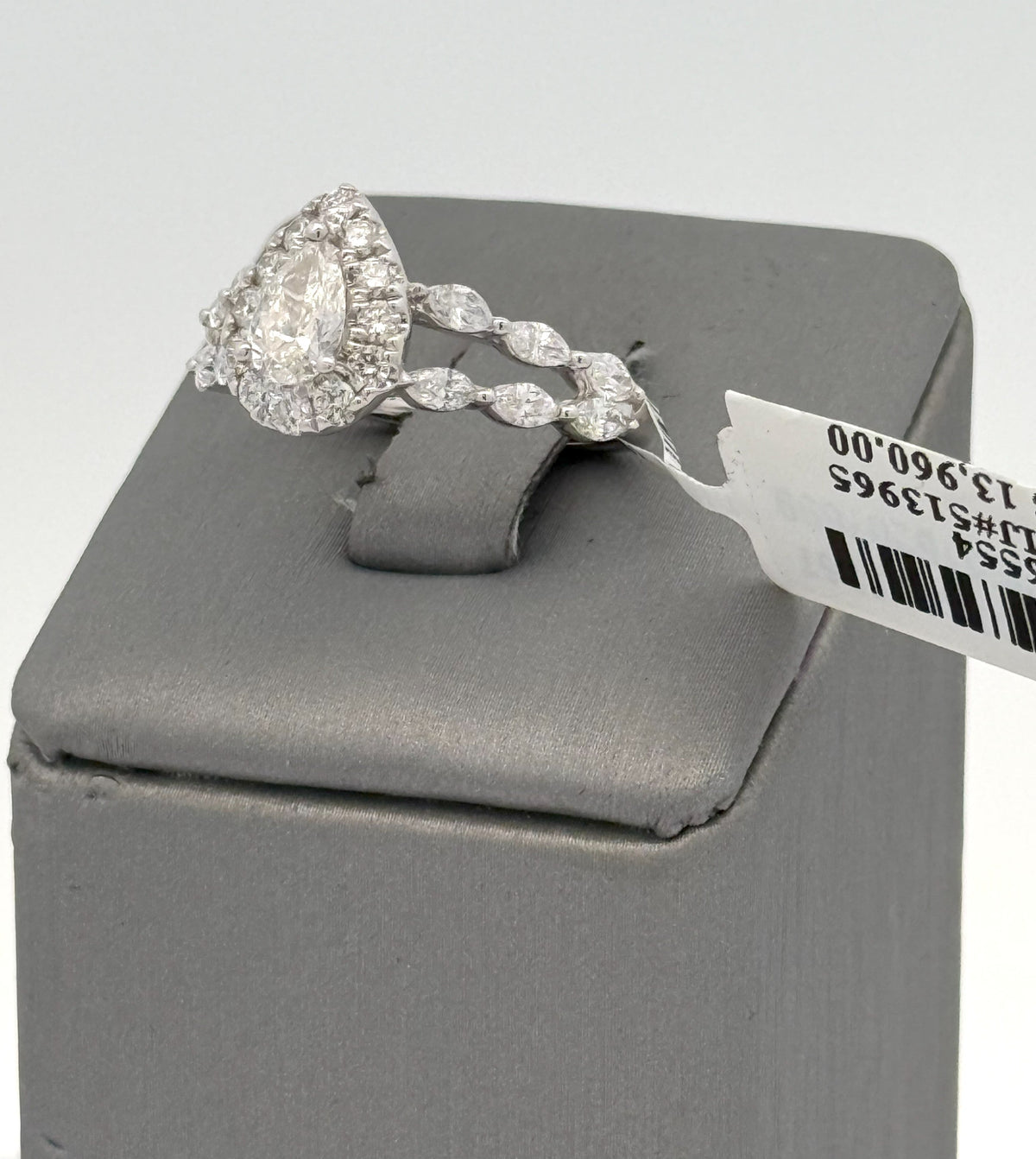 10k White Gold 1.85CT Pear Shape Diamond Engagement Ring, 4.0gm, S16554
