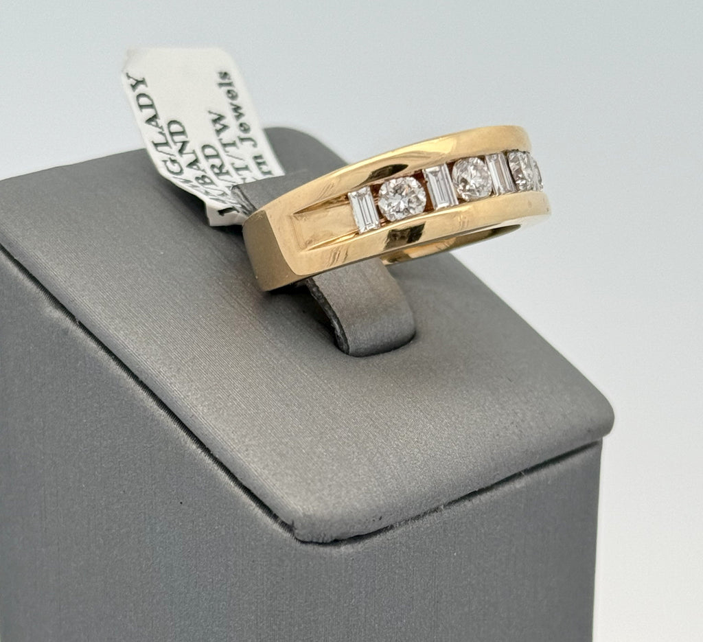 14k Yellow Gold 1.25 CT Cut Diamond Ladies Band, 8.6gm, Size 8.5, S14431