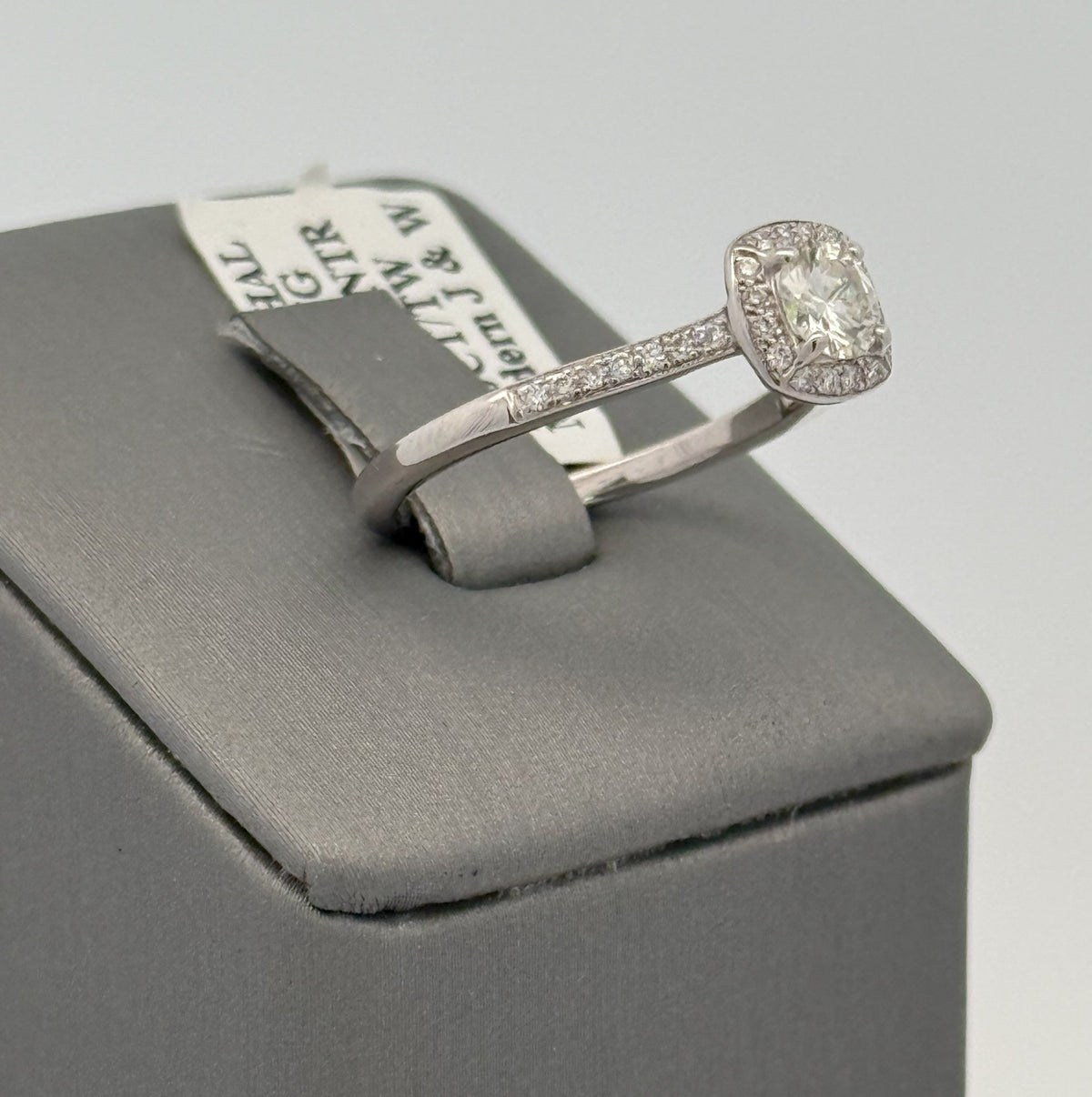 14k White Gold 0.75 CT Diamond Engagement Ring, 2.6gm, Size 7, S106570