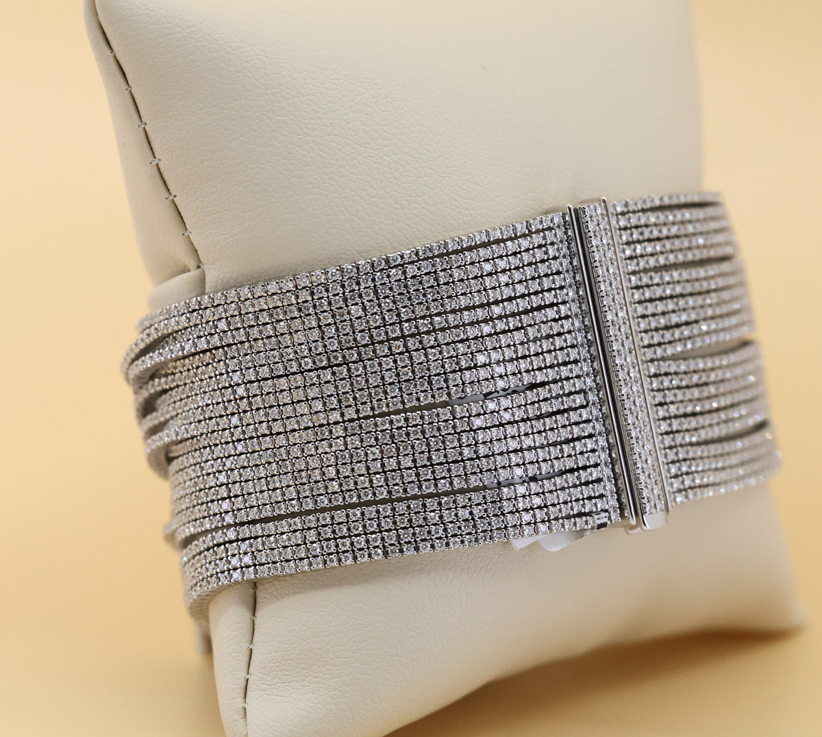 18k White Gold 27.25CT Diamond Tennis Bracelet, 7", 102.5g, S16815