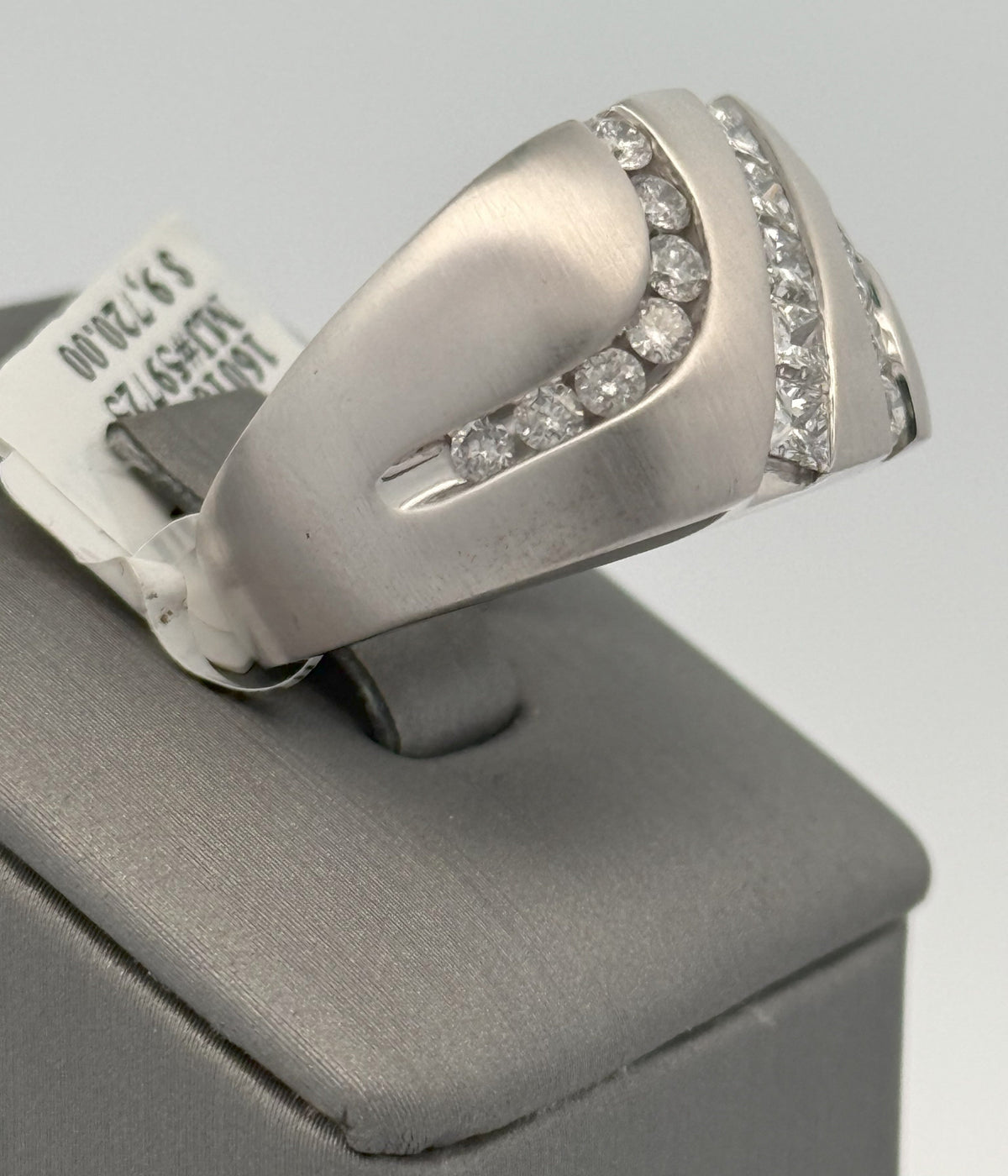 10k White Gold 1.60CT Diamond Men's Wedding Band, 8.8g, Size 10, S16010