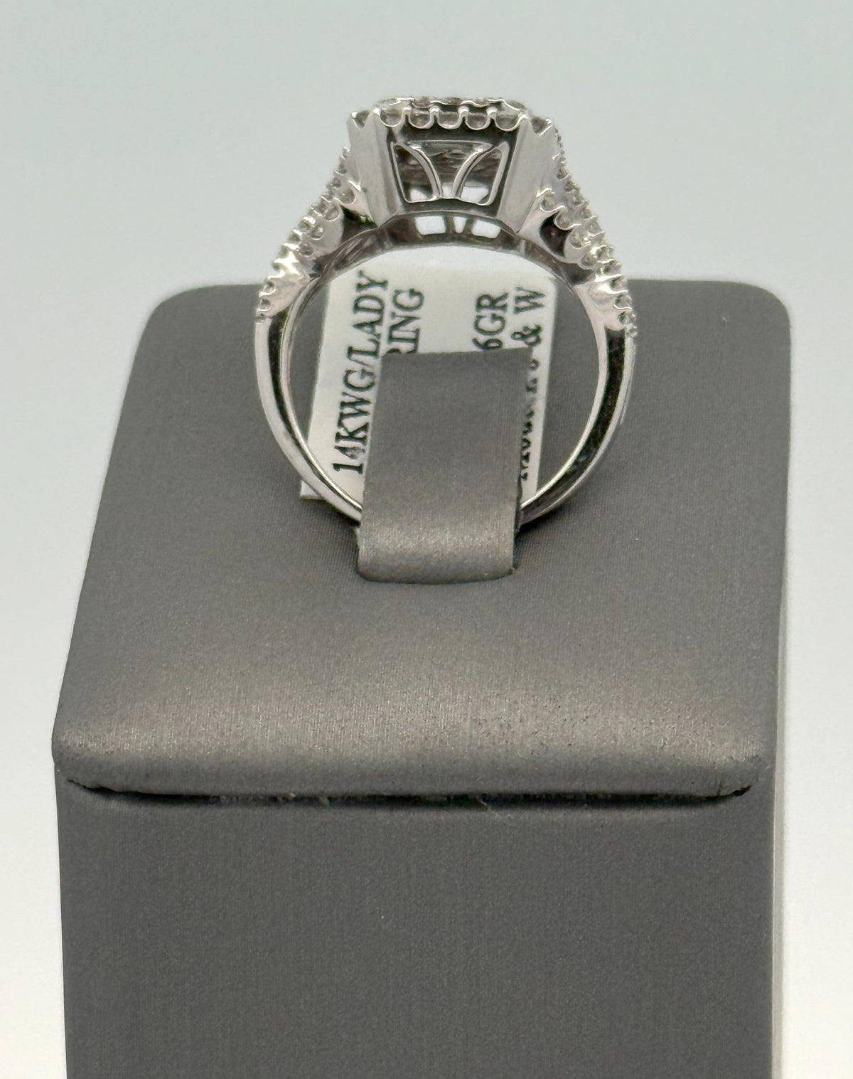 14k White Gold 1.00 CT Diamond Cluster Ring, 4.6g, Size 5,75, S108427