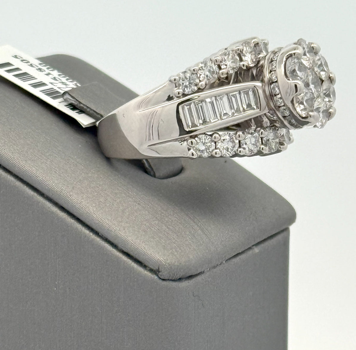 14k White Gold 4.00 CT Diamond Cluster Ladies Ring, 13.7 gm, Size 9, S108477