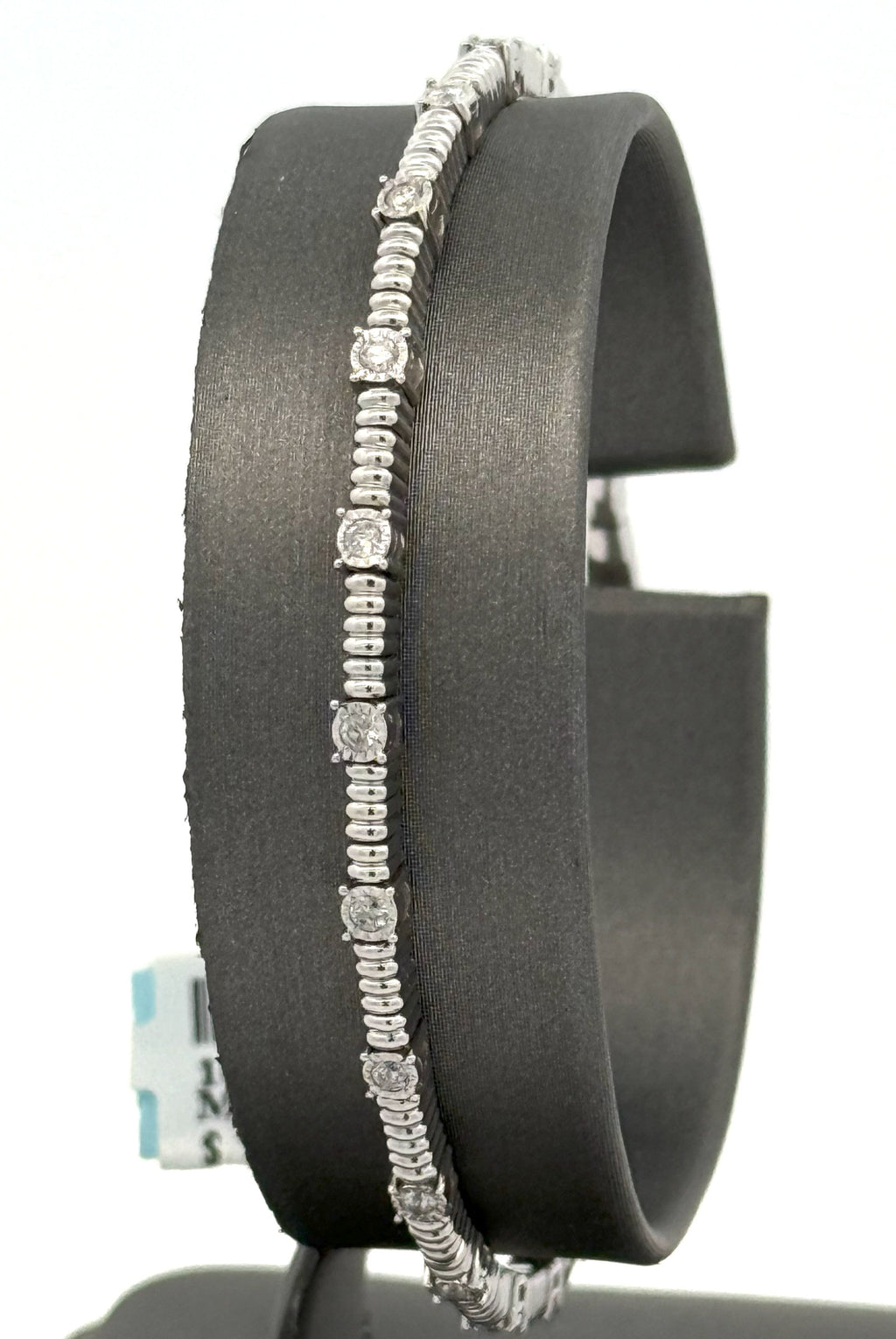 14k White Gold 0.75 CT Diamond Bangle Bracelet, 10.3gm, S16620