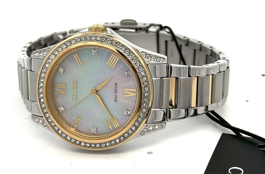 Citizen Weekender Eco Drive 34m Stainless Steel White Crystal dial EM0234-59D
