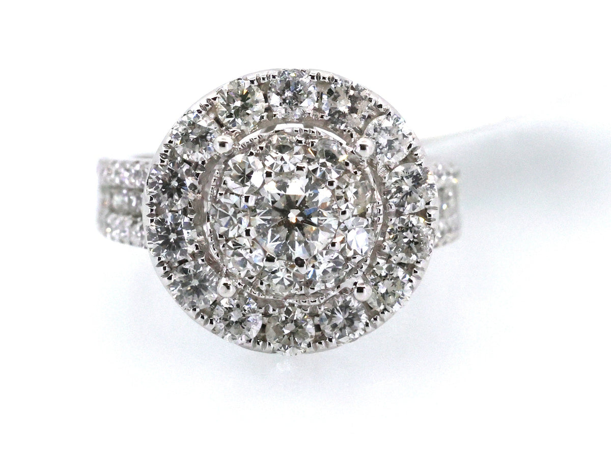 14k White Gold 3.25Ct Diamond Cluster Ring 7.1gm,Size 7. S14687
