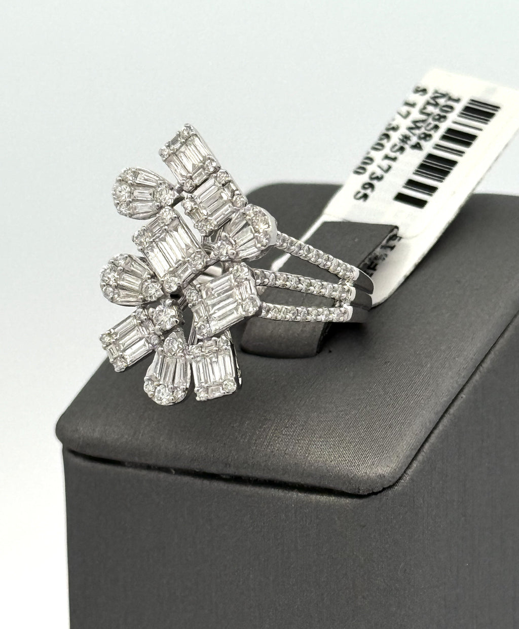 14k White Gold 1.75CT Baguette & Round Cut Diamond Ladies Ring, S108584
