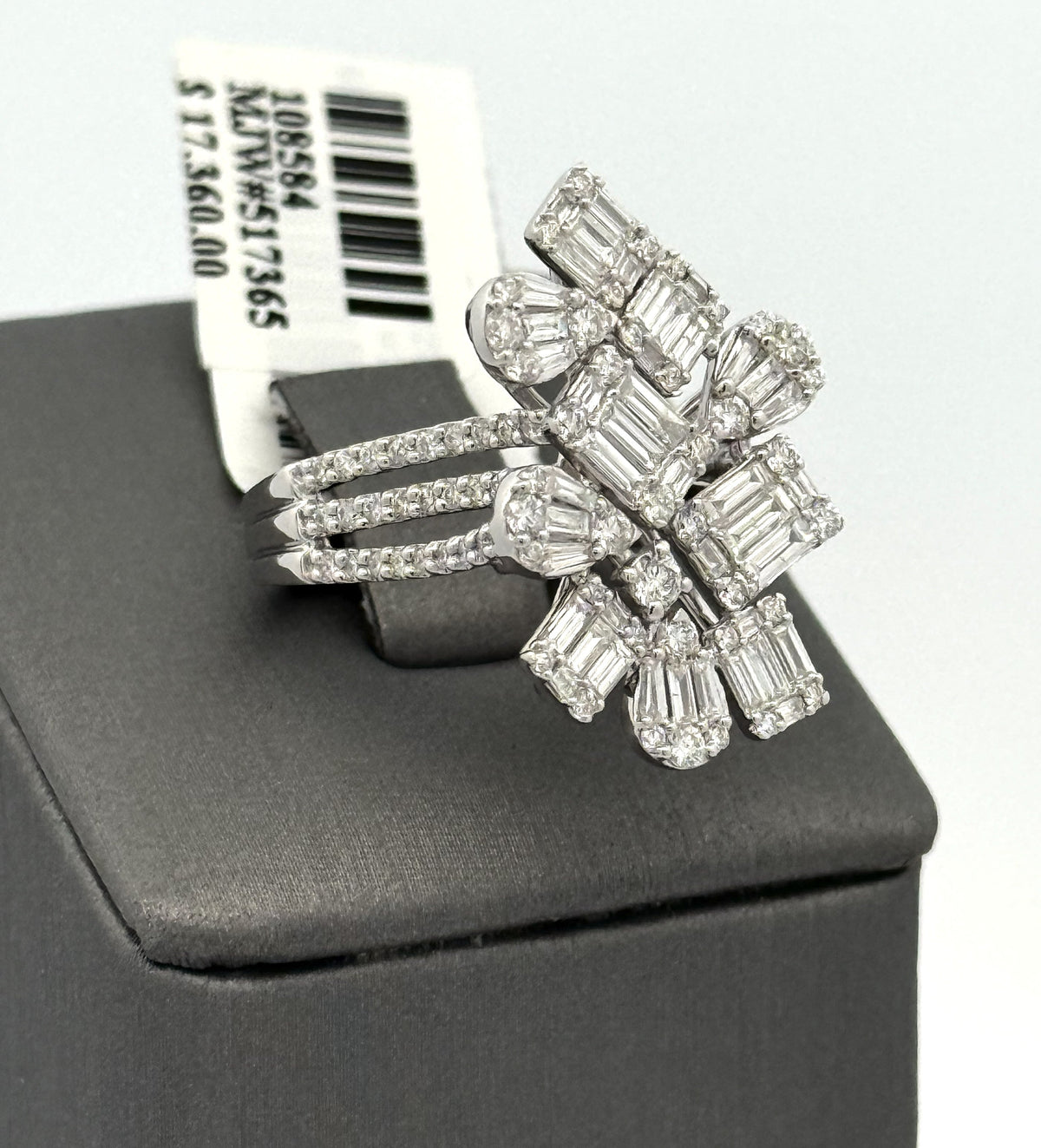 14k White Gold 1.75CT Baguette & Round Cut Diamond Ladies Ring, S108584